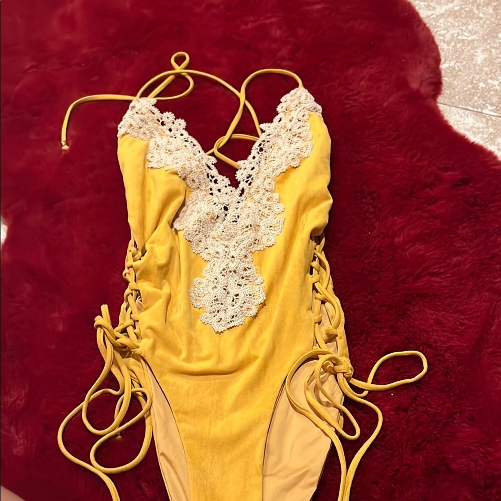 Blue Life Yellow and White Lace One Piece Swimsuit